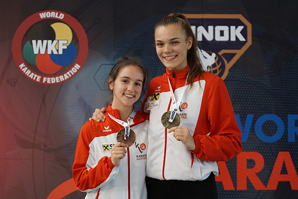 2019-10-25_WKF-WM_Santiago_Aleksandra-Grujic_Marina-Vukovic