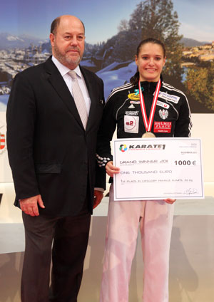 WKF-Präsident Antonio Espinos Ortueta, Alisa Buchinger